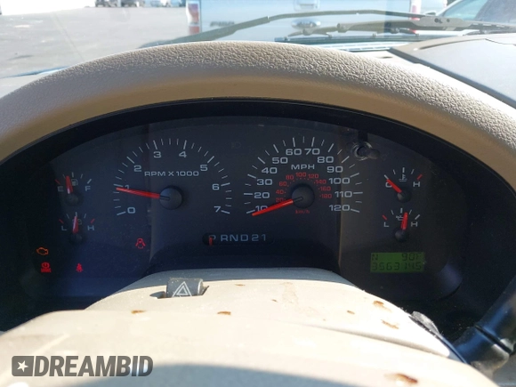 2005 Ford F-150 XLT z VIN 1FTPW12555KE66885, wystawiony jako IAAI lot #42679054 z przebiegiem 356 314 mil mil oraz . Historia ofert i sprzedaży dostępna na DreamBid. Obrazek 7.