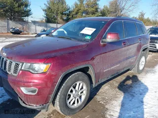 2018 Jeep Grand Cherokee Laredo E with VIN 1C4RJFAG8JC127274, listed as a IAAI auction lot 41394989 with 106,608 mi miles. Bid and sale history available at carsss.com. Image 17.