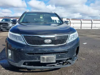 2015 Kia Sorento LX with VIN 5XYKTDA76FG649338, listed as a IAAI auction lot 41835315 with 221,452 mi miles. Bid and sale history available at carsss.com. Image 12.