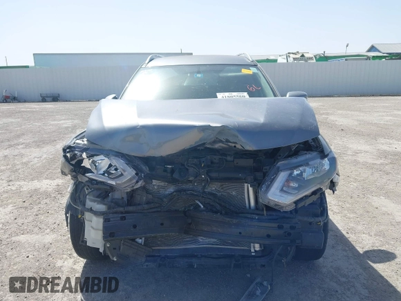 2017 Nissan Rogue SV z VIN KNMAT2MT2HP513636, wystawiony jako IAAI lot #41805560 z przebiegiem 145 783 mil mil oraz . Historia ofert i sprzedaży dostępna na DreamBid. Obrazek 6.