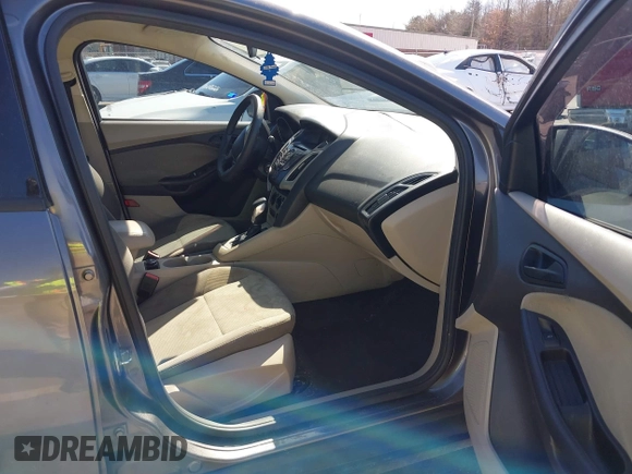 2012 Ford Focus SE with VIN 1FAHP3F23CL287402, listed as a IAAI auction lot 41814364 with 181,686 mi miles. Bid and sale history available at carsss.com. Image 5.