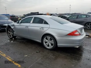 2009 Mercedes-Benz CLS-Class 5.5L with VIN WDDDJ72X69A141704, listed as a Copart auction lot 43817985 with 132,332 mi miles and Clean Title. Bid and sale history available at carsss.com. Image 2.