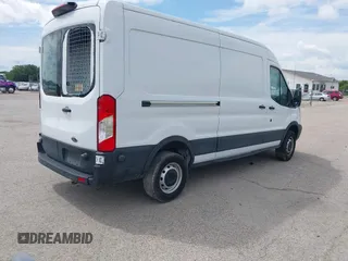 2019 Ford Transit z VIN 1FTYE2CM2KKB42436, wystawiony jako IAAI lot #42636612 z przebiegiem 51 860 mil mil oraz . Historia ofert i sprzedaży dostępna na DreamBid. Obrazek 4.