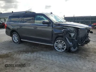 2022 Ford Expedition Max XLT with VIN 1FMJK1JT4NEA56932, listed as a Copart auction lot 61036945 with 32,728 mi miles and Salvage title. Bid and sale history available at DreamBid. Image 4.