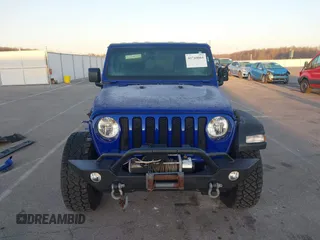 2018 Jeep Wrangler Unlimited Sport with VIN 1C4HJXDN2JW282882, listed as a IAAI auction lot 41744064 with 111,183 mi miles and . Bid and sale history available at DreamBid. Image 13.