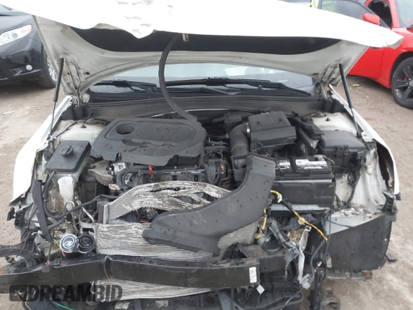 2018 Kia Optima LX with VIN 5XXGT4L31JG241732, listed as a IAAI auction lot 41943174 with 68,327 mi miles. Bid and sale history available at carsss.com. Image 10.