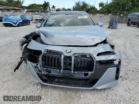 2023 BMW 7 Series 740i z VIN WBA23EH08PCM24789, wystawiony jako Copart lot #47390015 z przebiegiem 51 854 mil mil oraz Nie do naprawy • Non repairable. Historia ofert i sprzedaży dostępna na DreamBid. Obrazek 5.