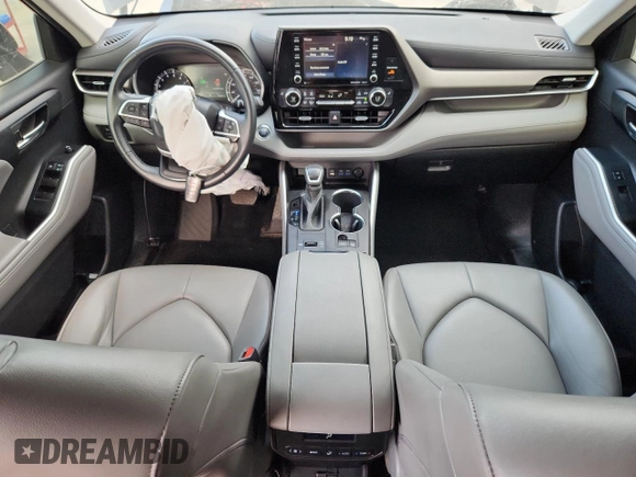 2022 Toyota Highlander XLE z VIN 5TDGZRAH8NS548443, wystawiony jako Copart lot #56631635 z przebiegiem 56 205 mil mil oraz Szkoda całkowita • Salvage title. Historia ofert i sprzedaży dostępna na DreamBid. Obrazek 8.