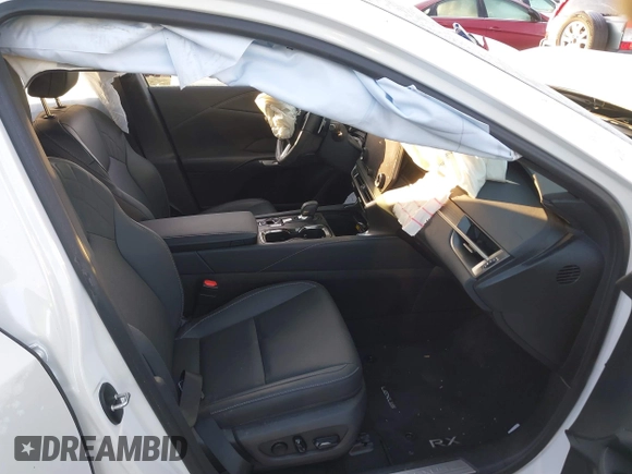 2024 Lexus RX 350h z VIN 2T2BBMCA8RC055678, wystawiony jako IAAI lot #41160022 z przebiegiem 5 275 mil mil oraz . Historia ofert i sprzedaży dostępna na DreamBid. Obrazek 5.