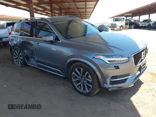 2019 Volvo XC90 Momentum z VIN YV4102PK4K1506478, wystawiony jako IAAI lot #42686657 z przebiegiem 85 421 mil mil oraz . Historia ofert i sprzedaży dostępna na DreamBid. Obrazek 1.