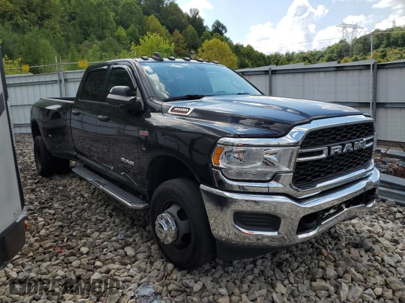 2021 Ram 3500 Tradesman with VIN 3C63RRGJXMG622443, listed as a Copart auction lot 63240644 with 242,625 mi miles and Clean Title. Bid and sale history available at carsss.com. Image 4.