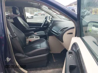 2015 Chrysler Town & Country Touring with VIN 2C4RC1BGXFR619508, listed as a IAAI auction lot 42051469 with 173,088 mi miles and . Bid and sale history available at DreamBid. Image 5.