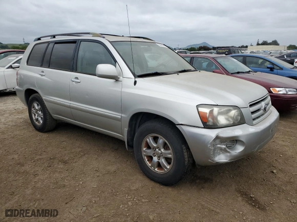 2005 Toyota Highlander with VIN JTEGP21A850048121, listed as a Copart auction lot 53886945 with 221,180 mi miles and Clean Title. Bid and sale history available at carsss.com. Image 4.