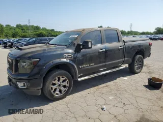 2016 Nissan Titan SL z VIN 1N6BA1F24GN500614, wystawiony jako Copart lot #60805865 z przebiegiem 63 950 mil mil oraz Czysty tytuł • Clean title. Historia ofert i sprzedaży dostępna na DreamBid. Obrazek 1.