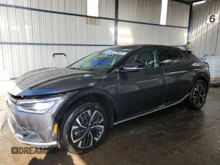 2024 Kia EV6 Wind z VIN KNDC3DLC2R5198937, wystawiony jako Copart lot #46272935 z przebiegiem 45 442 mil mil oraz Szkoda całkowita • Salvage title. Historia ofert i sprzedaży dostępna na DreamBid. Obrazek 1.