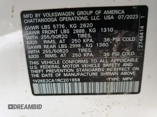 2024 Volkswagen Atlas SE z VIN 1V2KE2CA1RC201958, wystawiony jako Copart lot #59052675 z przebiegiem 43 922 mil mil oraz Szkoda całkowita • Salvage title. Historia ofert i sprzedaży dostępna na DreamBid. Obrazek 12.