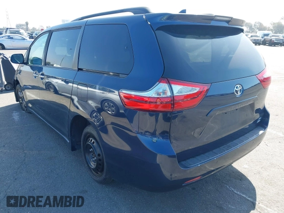 2019 Toyota Sienna XLE with VIN 5TDDZ3DC9KS220976, listed as a IAAI auction lot 41667049 with 92,568 mi miles and . Bid and sale history available at DreamBid. Image 3.