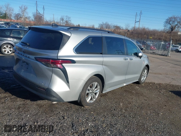 2022 Toyota Sienna XLE with VIN 5TDJRKEC9NS088219, listed as a IAAI auction lot 41820969 with 190,598 mi miles and . Bid and sale history available at DreamBid. Image 4.