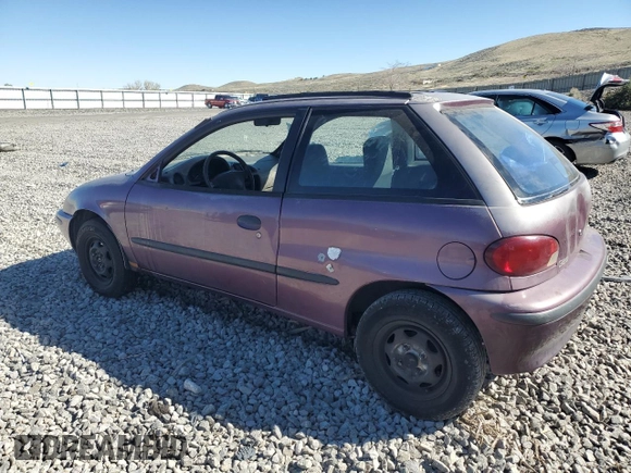 1996 Geo Metro z VIN 2C1MR2296T6778911, wystawiony jako Copart lot #50937725 z przebiegiem 157 821 mil mil oraz Szkoda całkowita • Salvage title. Historia ofert i sprzedaży dostępna na DreamBid. Obrazek 2.