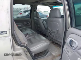 1999 Chevrolet Tahoe Z71 with VIN 1GNEK13R4XJ504675, listed as a IAAI auction lot 42162102 with 320,128 mi miles and . Bid and sale history available at DreamBid. Image 8.