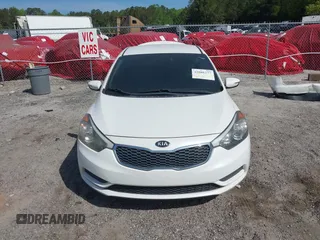 2016 Kia Forte LX z VIN KNAFX4A65G5583272, wystawiony jako IAAI lot #42086277 z przebiegiem 103 933 mil mil oraz . Historia ofert i sprzedaży dostępna na DreamBid. Obrazek 13.