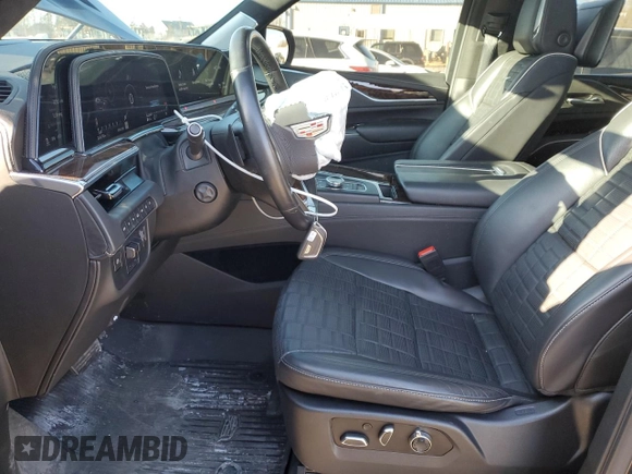 2021 Cadillac Escalade Sport Platinum z VIN 1GYS4GKL8MR263409, wystawiony jako Copart lot #45634055 z przebiegiem 46 790 mil mil oraz Szkoda całkowita • Salvage title. Historia ofert i sprzedaży dostępna na DreamBid. Obrazek 7.