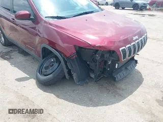 2020 Jeep Cherokee Latitude с VIN 1C4PJLCBXLD506409, выставлен на аукционе IAAI как лот 42110399 с пробегом 64 332 миль миль и . История ставок и продаж доступна на DreamBid. Изображение 6.