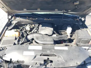 2001 Chevrolet Suburban LS with VIN 3GNEC16T21G265902, listed as a Copart auction lot 44120685 with 299,460 mi miles and Salvage Title. Bid and sale history available at carsss.com. Image 12.