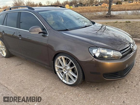2014 Volkswagen Jetta SportWagen TDI w/Sunroof with VIN 3VWPL7AJ0EM615977, listed as a Copart auction lot 43859805 with 94,671 mi miles and Clean Title. Bid and sale history available at carsss.com. Image 1.