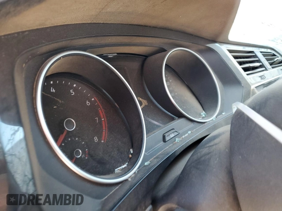 2020 Volkswagen Tiguan S z VIN 3VV0B7AX4LM020785, wystawiony jako Copart lot #87152244 z przebiegiem Nie podano mil oraz Szkoda całkowita • Salvage title. Historia ofert i sprzedaży dostępna na DreamBid. Obrazek 9.