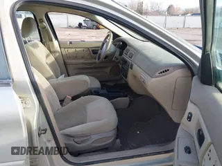 2006 Ford Taurus SE with VIN 1FAFP53U36A195487, listed as a IAAI auction lot 41828457 with 109,703 mi miles. Bid and sale history available at carsss.com. Image 5.
