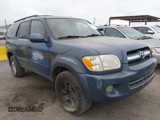 2005 Toyota Sequoia Limited with VIN 5TDZT38A55S252652, listed as a IAAI auction lot 41725951 with 225,593 mi miles and . Bid and sale history available at DreamBid. Image 1.