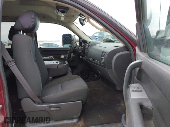 2013 Chevrolet Silverado 1500 LT with VIN 3GCPCSE00DG134583, listed as a IAAI auction lot 41257968 with 231,277 mi miles and . Bid and sale history available at DreamBid. Image 5.