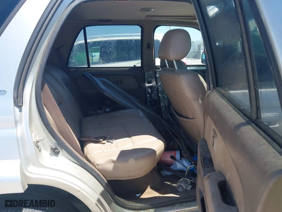 2002 Toyota 4Runner Limited with VIN JT3GN87RX20239209, listed as a IAAI auction lot 42105302 with 266,064 mi miles. Bid and sale history available at carsss.com. Image 8.