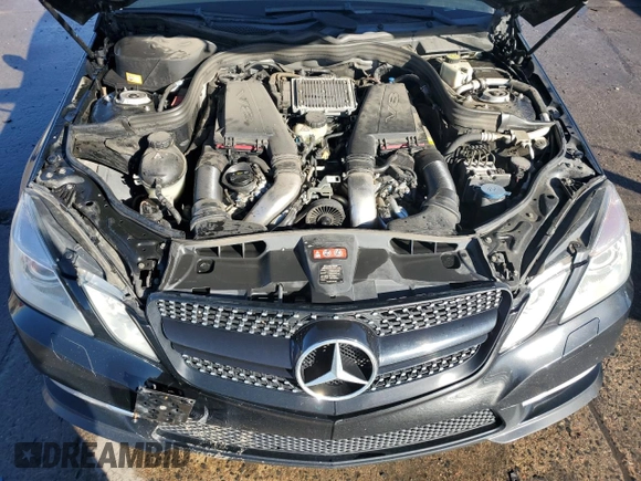 2013 Mercedes-Benz E 550 Sport z VIN WDDHF9BB7DA722074, wystawiony jako Copart lot #83458924 z przebiegiem 159 755 mil mil oraz Szkoda całkowita • Salvage title. Historia ofert i sprzedaży dostępna na DreamBid. Obrazek 11.