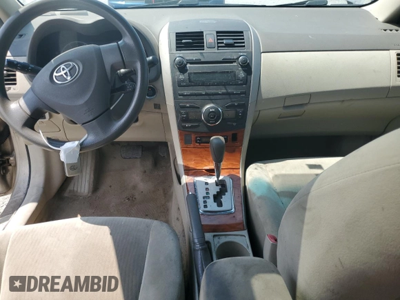 2010 Toyota Corolla z VIN 2T1BU4EE6AC361670, wystawiony jako Copart lot #63895185 z przebiegiem 375 507 mil mil oraz Czysty tytuł • Clean title. Historia ofert i sprzedaży dostępna na DreamBid. Obrazek 8.