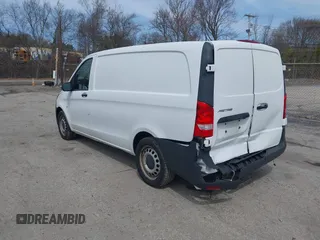 2020 Mercedes-Benz Metris Cargo z VIN W1YV0BEY5L3762528, wystawiony jako IAAI lot #41952568 z przebiegiem 43 530 mil mil oraz . Historia ofert i sprzedaży dostępna na DreamBid. Obrazek 3.