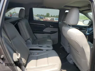 2016 Toyota Highlander Limited with VIN 5TDDKRFH8GS274874, listed as a Copart auction lot 61402305 with 109,670 mi miles and Salvage title. Bid and sale history available at DreamBid. Image 10.