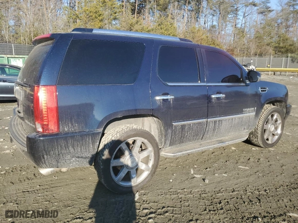 2008 Cadillac Escalade with VIN 1GYFK638X8R228212, listed as a Copart auction lot 42272475 with 169,942 mi miles and Salvage Title. Bid and sale history available at carsss.com. Image 3.