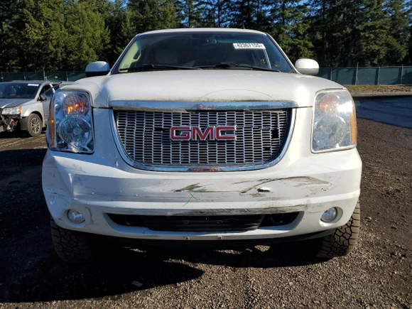 2012 GMC Yukon XL SLT with VIN 1GKS2KE78CR181051, listed as a Copart auction lot 42367155 with 204,389 mi miles and Salvage Title. Bid and sale history available at carsss.com. Image 5.