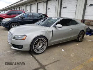 2011 Audi A5 Prestige z VIN WAUVFAFR2BA027467, wystawiony jako Copart lot #56574694 z przebiegiem 97 359 mil mil oraz Szkoda całkowita • Salvage title. Historia ofert i sprzedaży dostępna na DreamBid. Obrazek 1.