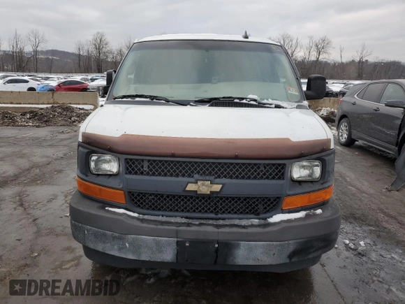 2017 Chevrolet Express Cargo Van with VIN 1GCWGBFF4H1122833, listed as a Copart auction lot 85538934 with 0 mi miles and Salvage Title. Bid and sale history available at carsss.com. Image 5.