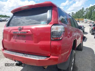 2015 Toyota 4Runner SR5 with VIN JTEZU5JR5F5088539, listed as a IAAI auction lot 42500686 with 183,215 mi miles and . Bid and sale history available at DreamBid. Image 4.