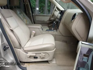 2007 Ford Explorer Limited z VIN 1FMEU75827UA58157, wystawiony jako IAAI lot #42790528 z przebiegiem 242 570 mil mil oraz . Historia ofert i sprzedaży dostępna na DreamBid. Obrazek 5.