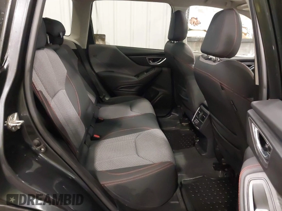 2019 Subaru Forester Sport with VIN JF2SKAPCXKH575981, listed as a IAAI auction lot 41897700 with 60,322 mi miles. Bid and sale history available at carsss.com. Image 8.