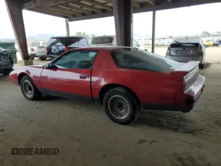 1986 Pontiac Firebird with VIN 1G2FX87S7GL202276, listed as a Copart auction lot 46745175 with 32,777 mi miles and Clean title. Bid and sale history available at DreamBid. Image 2.