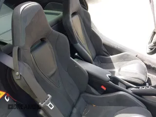 2019 McLaren 720S z VIN SBM14DCA2KW002960, wystawiony jako IAAI lot #41902025 z przebiegiem 10 788 mil mil oraz . Historia ofert i sprzedaży dostępna na DreamBid. Obrazek 8.