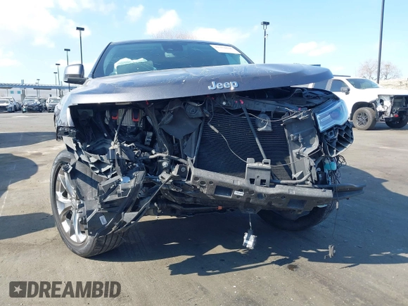 2019 Jeep Grand Cherokee Summit with VIN 1C4RJFJG0KC553199, listed as a IAAI auction lot 41352836 with 67,556 mi miles. Bid and sale history available at carsss.com. Image 6.
