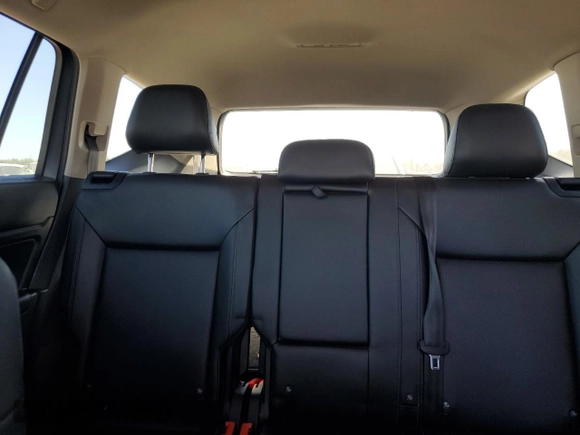 2019 Volkswagen Atlas SE z VIN 1V2WR2CAXKC576470, wystawiony jako Copart lot #71994514 z przebiegiem 114 029 mil mil oraz Szkoda całkowita • Salvage title. Historia ofert i sprzedaży dostępna na DreamBid. Obrazek 10.