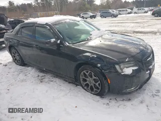 2015 Chrysler 300 with VIN 2C3CCAGG8FH904488, listed as a IAAI auction lot 41516698 with 1 mi miles. Bid and sale history available at carsss.com. Image 1.